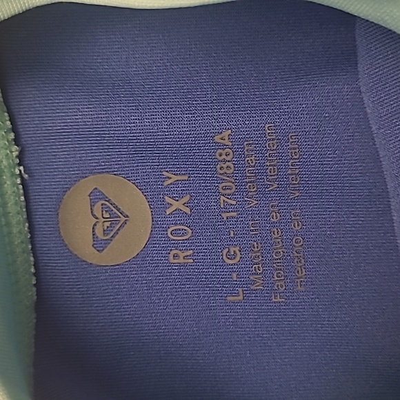 EUC Roxy Rashguard Blue Short Sleeved Top - Picture 9 of 10